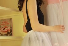 艺校美女大学生吊带裸背美女图片-美图岛