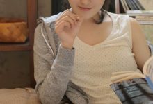 长腿美女性感居家俏皮唯美写真-美图岛