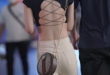 都市丽人紧身白裤小女友【74P-1.02G】-美图岛