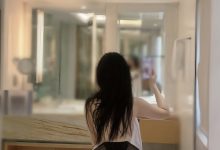 俏妞qiaoniuTT - 束带丝袜蜜桃臀[44P-235MB]-美图岛