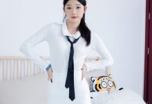 物恋传媒 NO.2235 小竹-高跟鞋、油亮肉丝（脚尖透明款）[170P-1V-3.54G]-美图岛