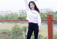 物恋传媒 NO.2458 小紫-运动鞋、白短棉袜、裸足（盲盒3）[150P-1V-3.39G]-美图岛