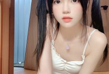 桜桃喵 –  碎花 自拍 [16P-83MB]-美图岛